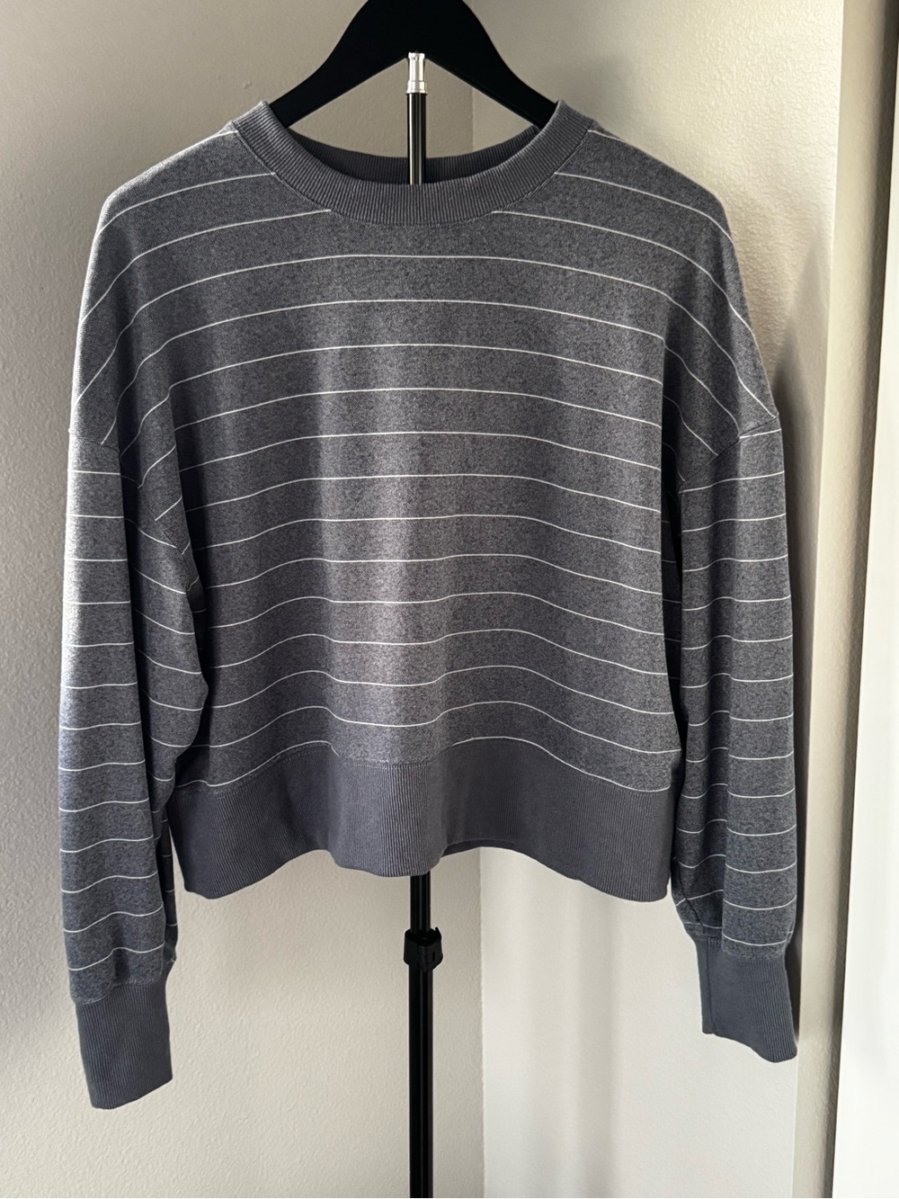 Buckle Black Striped Pullover - Navy